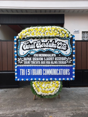 Papan Bunga Duka di Selumit Pantai